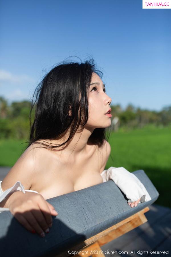 徐微微  [XIUREN]高清写真图 2019.08.21 徐微微mia第4张图片